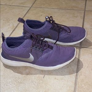 Used Nike Women’s shoes
